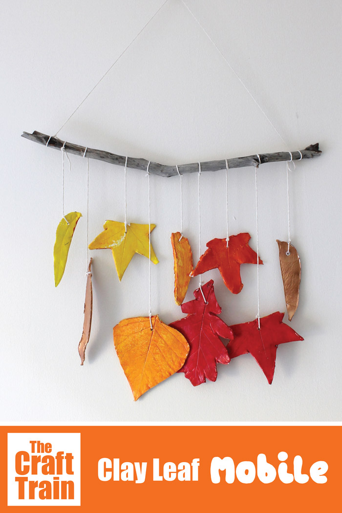 Clay leaf Autumn wall hanging craft for kids. How to create clay leaves with kids, this is a fun sensory activity and makes a lovely Fall decor idea #kidscrafts #Fall #Fallcrafts #kidsactivites #Autumn Autumnleaves #naturecrafts #leafcraft #clayleaves #airdryclay