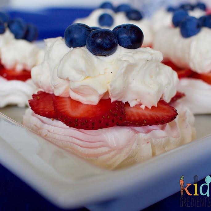 Mini pavlovas for Australia Day by Kidgredients | part of the Australia Day for kids blog hop 2016