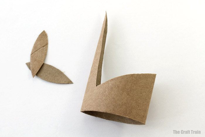 process to make a toilet roll swan craft
