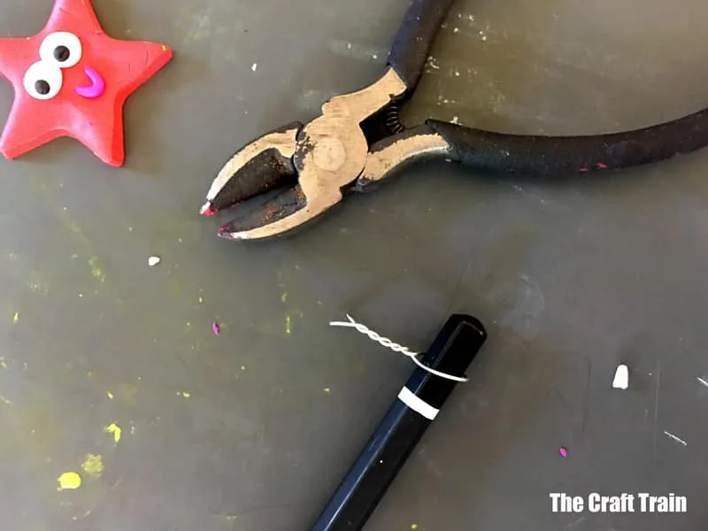 Making the wire hanger