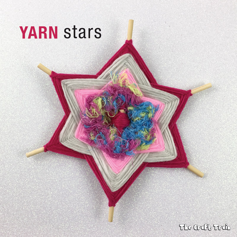 Make some pretty Gods eye yearn stars for Christmas decorations. This is a fun Christmas craft for kids! #christmas #christmascraft #yarncraft #godseye #kidscraft