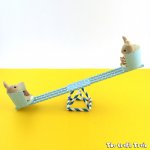 Make a see-saw out of straws, a perfect size for small toys! #diytoy #strawstructure #construction #STEM #steam #sylvanianfamilies #calicocritters