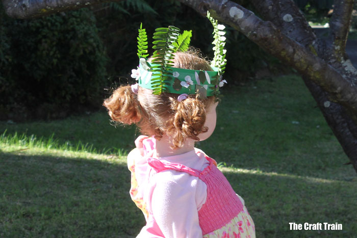 simple flower crown crft for kids