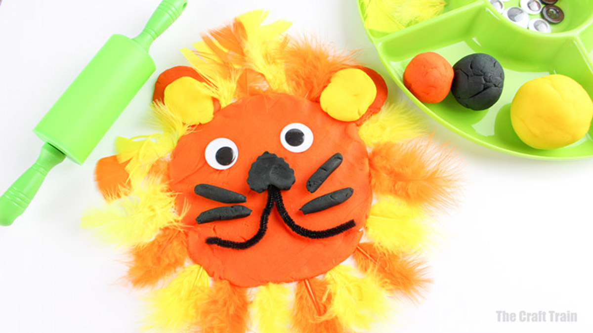 Lion play dough invitation to play - The Craft Train