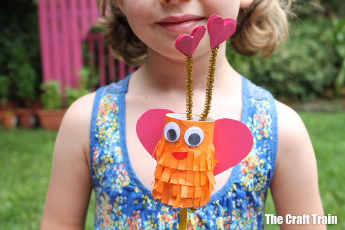 Love critter puppets kids can make for Valentines Day