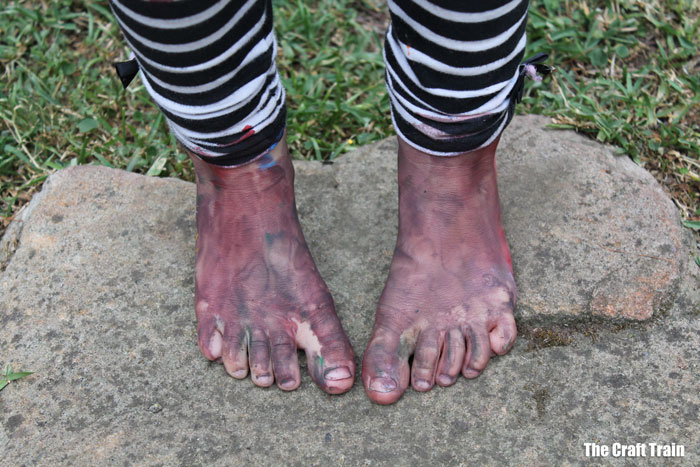 painted feet
