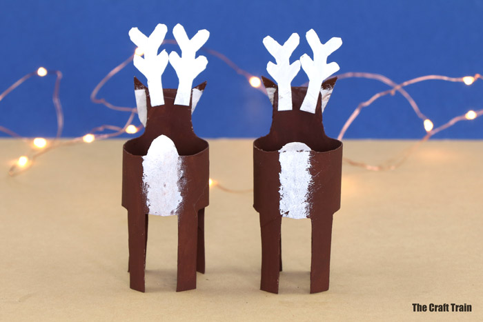 paper rool reindeer view from back