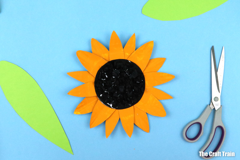 steps to make the paper craft sunflower