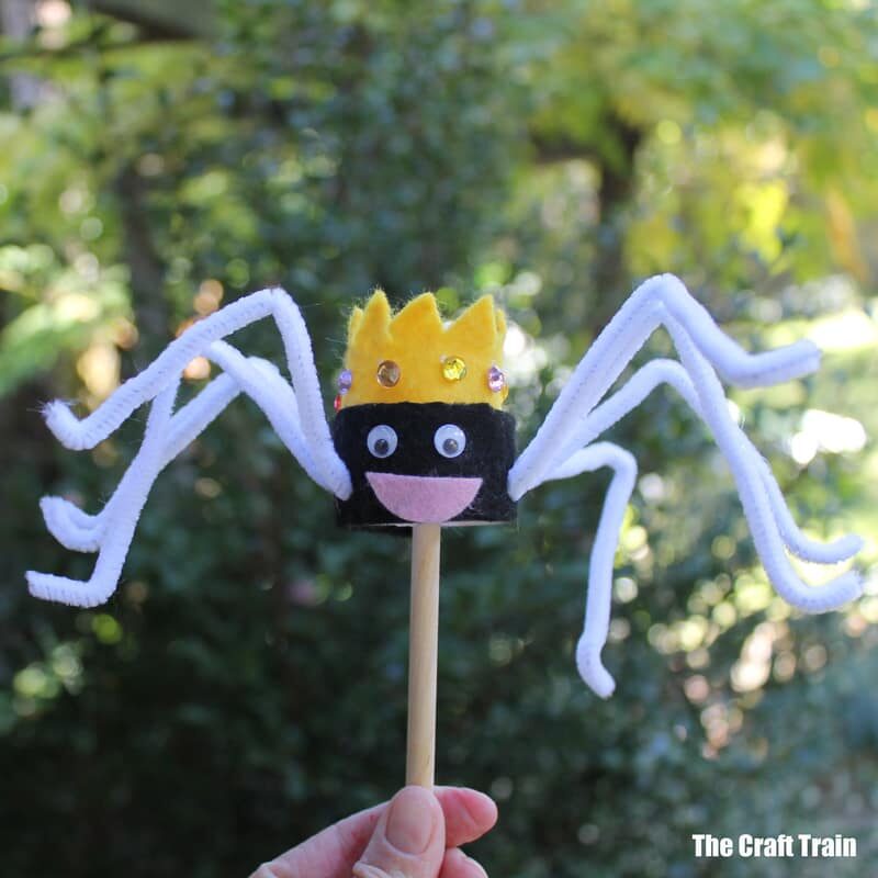 Paper roll spider stick puppets