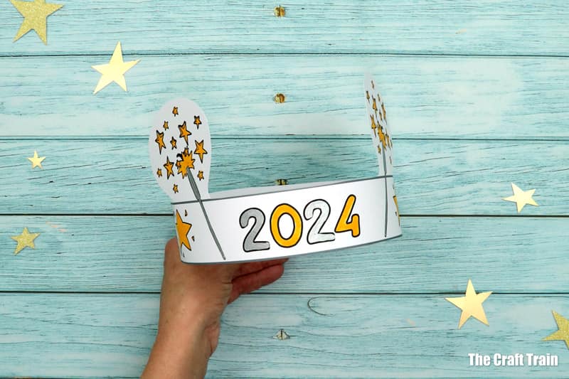 printable new year hat for 2024 steps